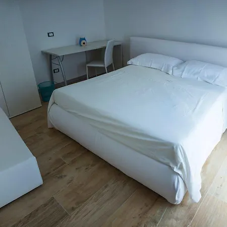 La Casa Di Penelope E Noleggio Bici Elettriche Nocleg ze śniadaniem