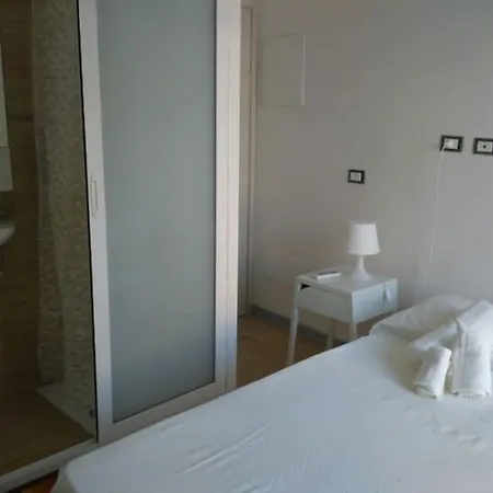 La Casa Di Penelope E Noleggio Bici Elettriche Nocleg ze śniadaniem Ispica